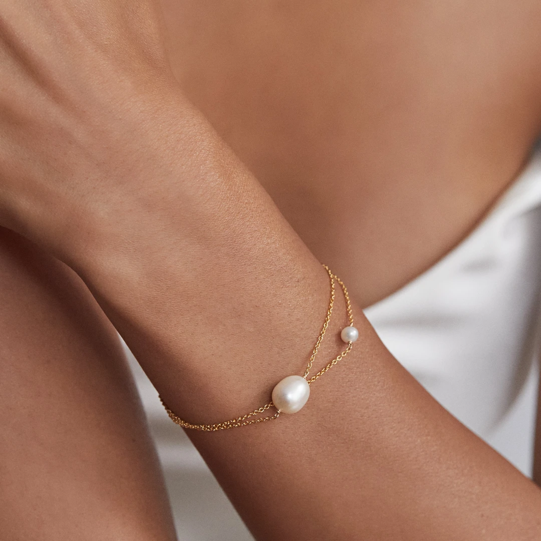 Gold Layered Large And Small Pearl Bracelet - Image 2
