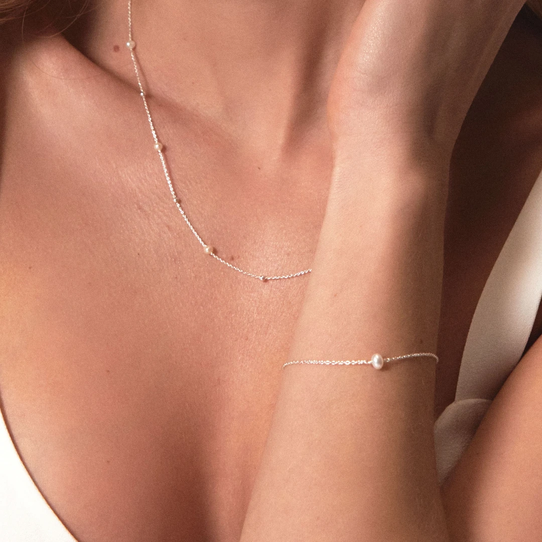 Silver Five Pearl Satellite Necklace - Image 2