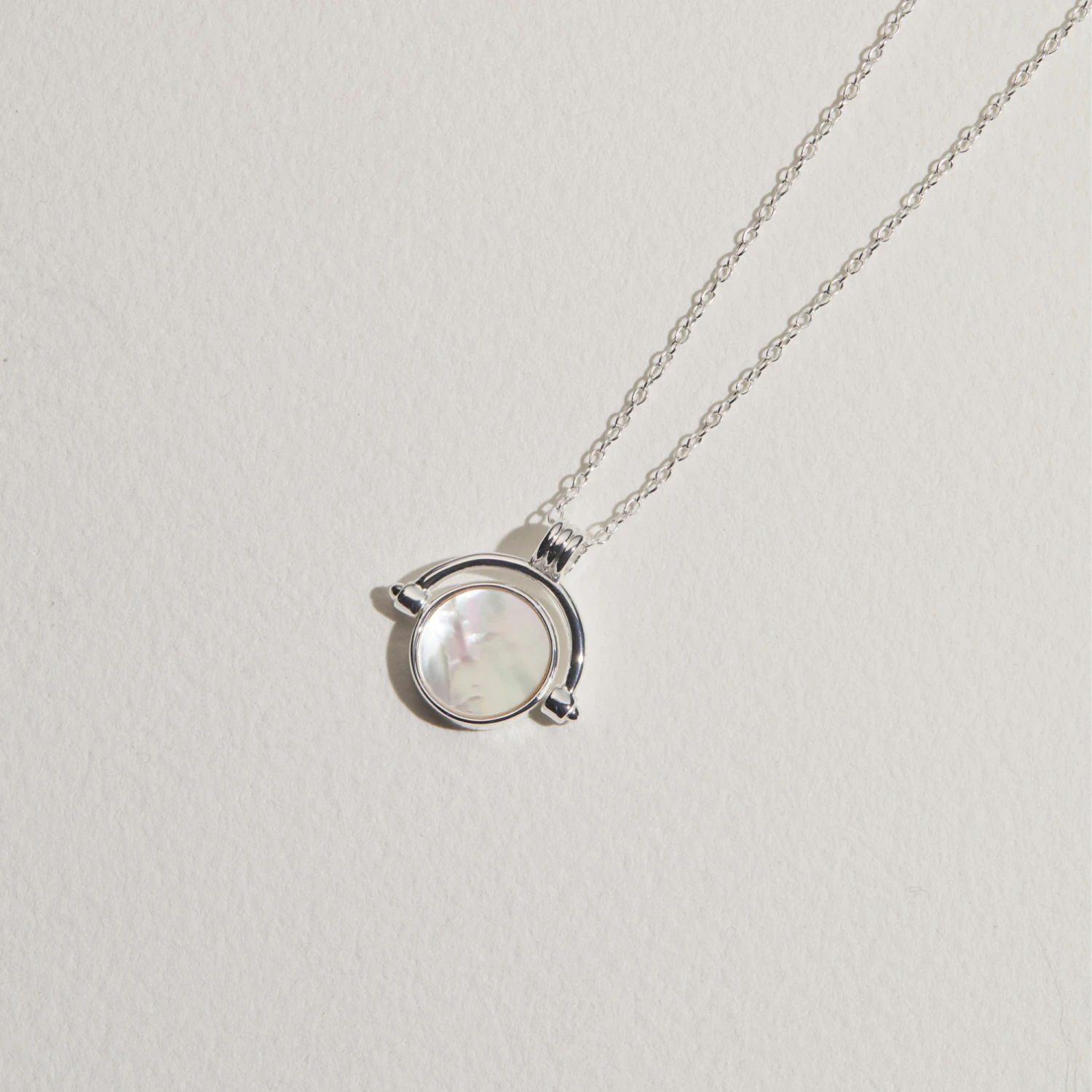 Silver Mother Of Pearl Spinning Disc Necklace - Image 4