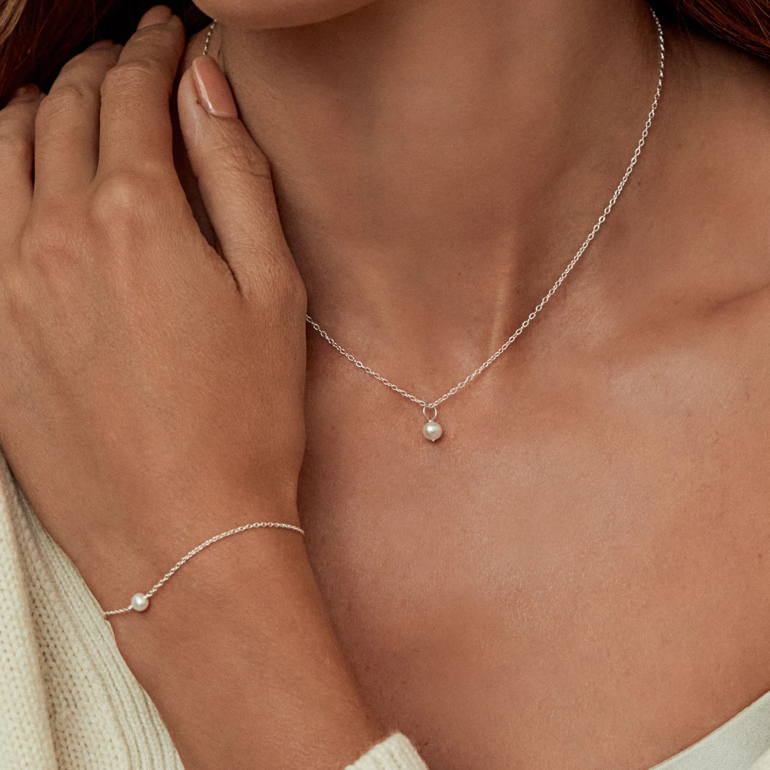 Silver Single Pearl Bracelet - Image 3