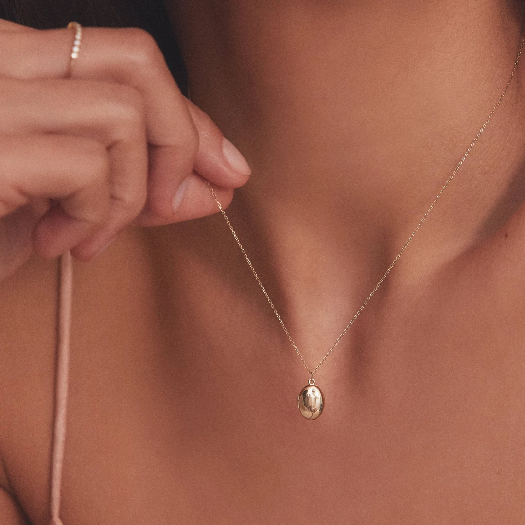 Gold Oval Locket Necklace - Image 5