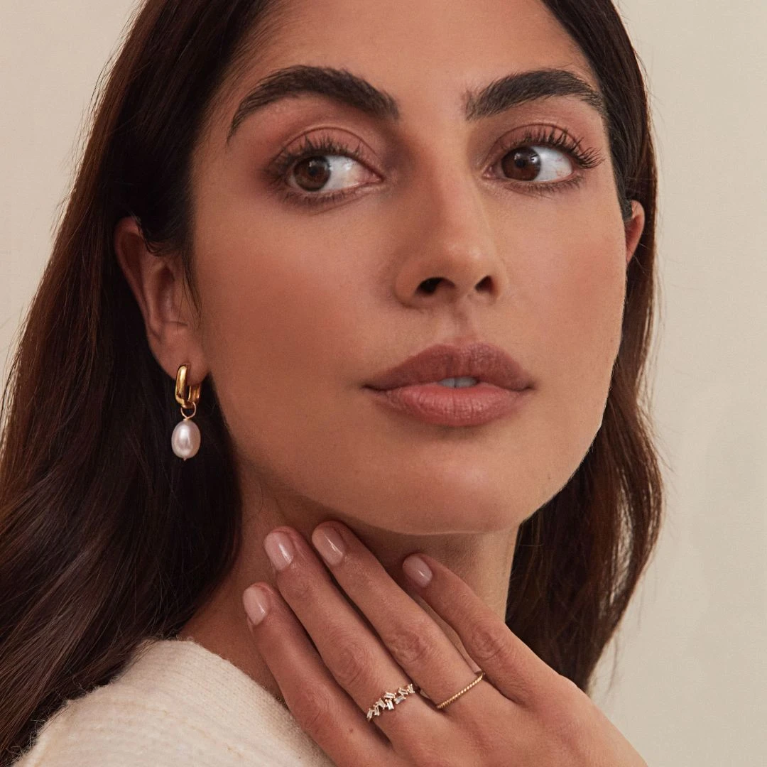 Gold Diamond Style Baguette Ring - Image 6