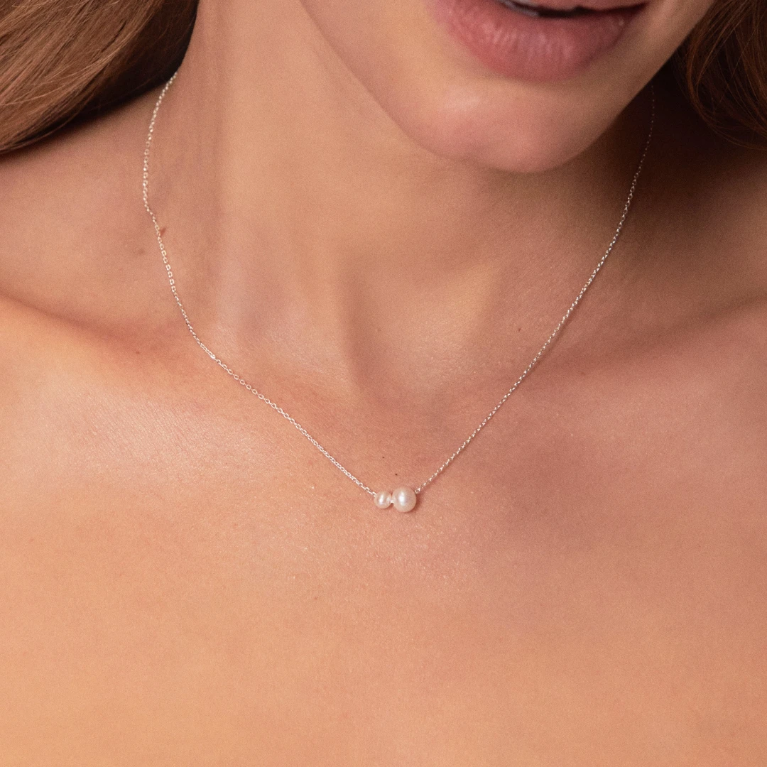 Silver Large And Small Pearl Necklace - Image 2