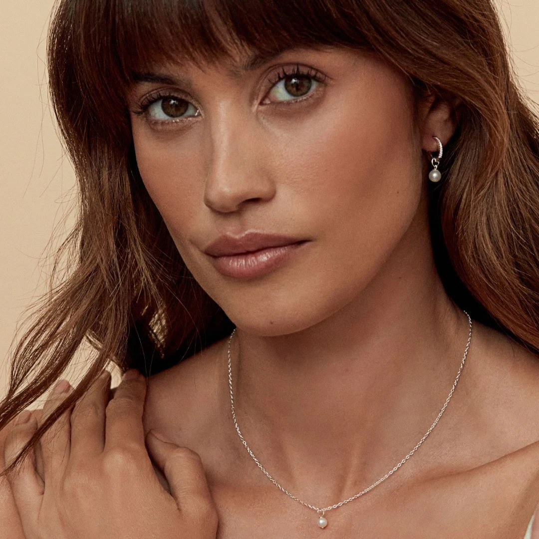 White Gold Single Pearl Necklace - Image 3