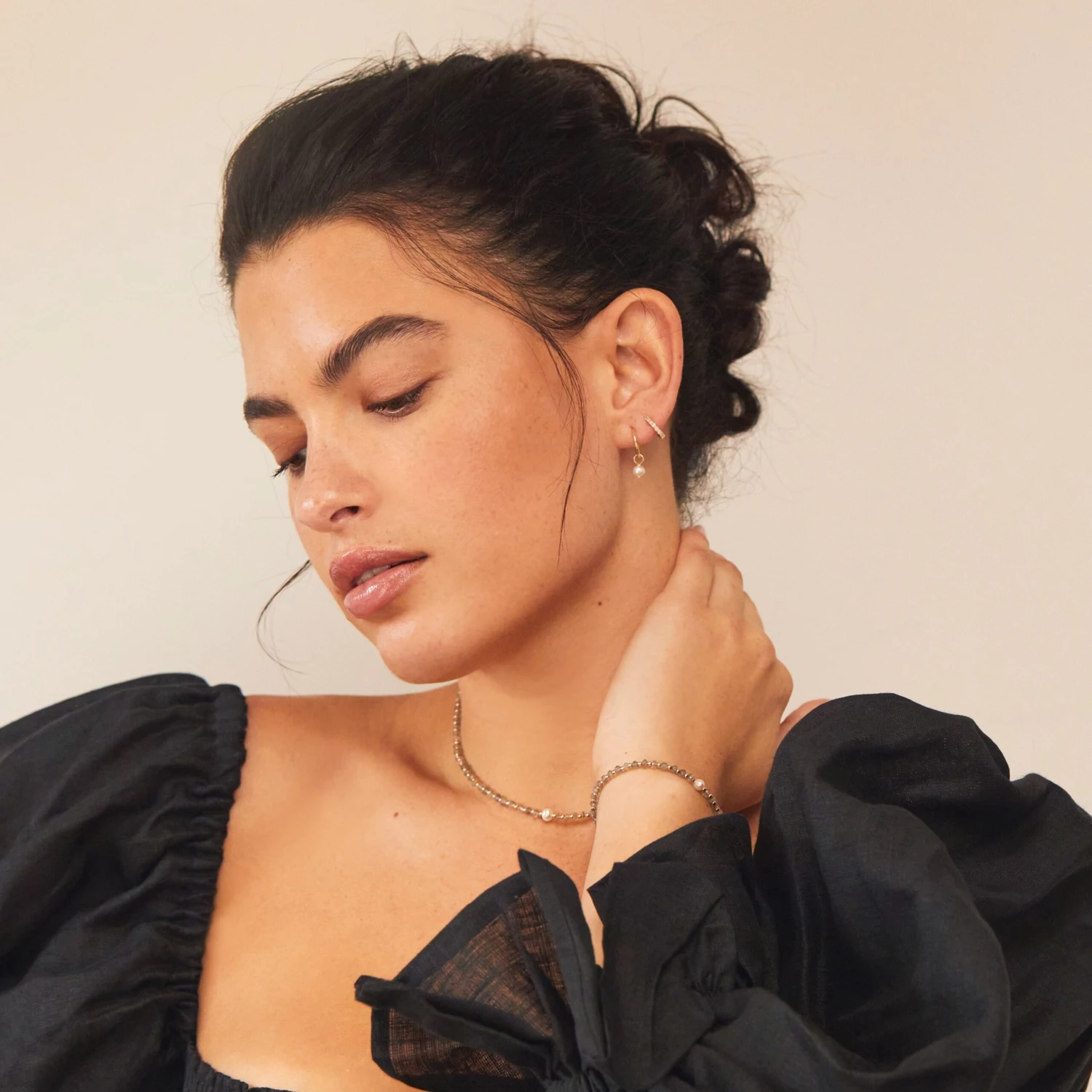 Silver Labradorite Gemstone Bracelet - Image 3