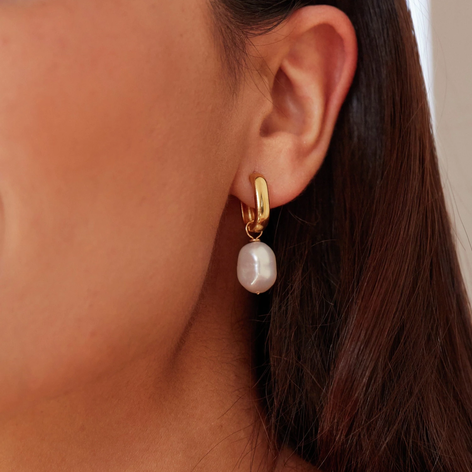 Gold Thick Squared Hoop Pearl Drop Earrings - Image 4
