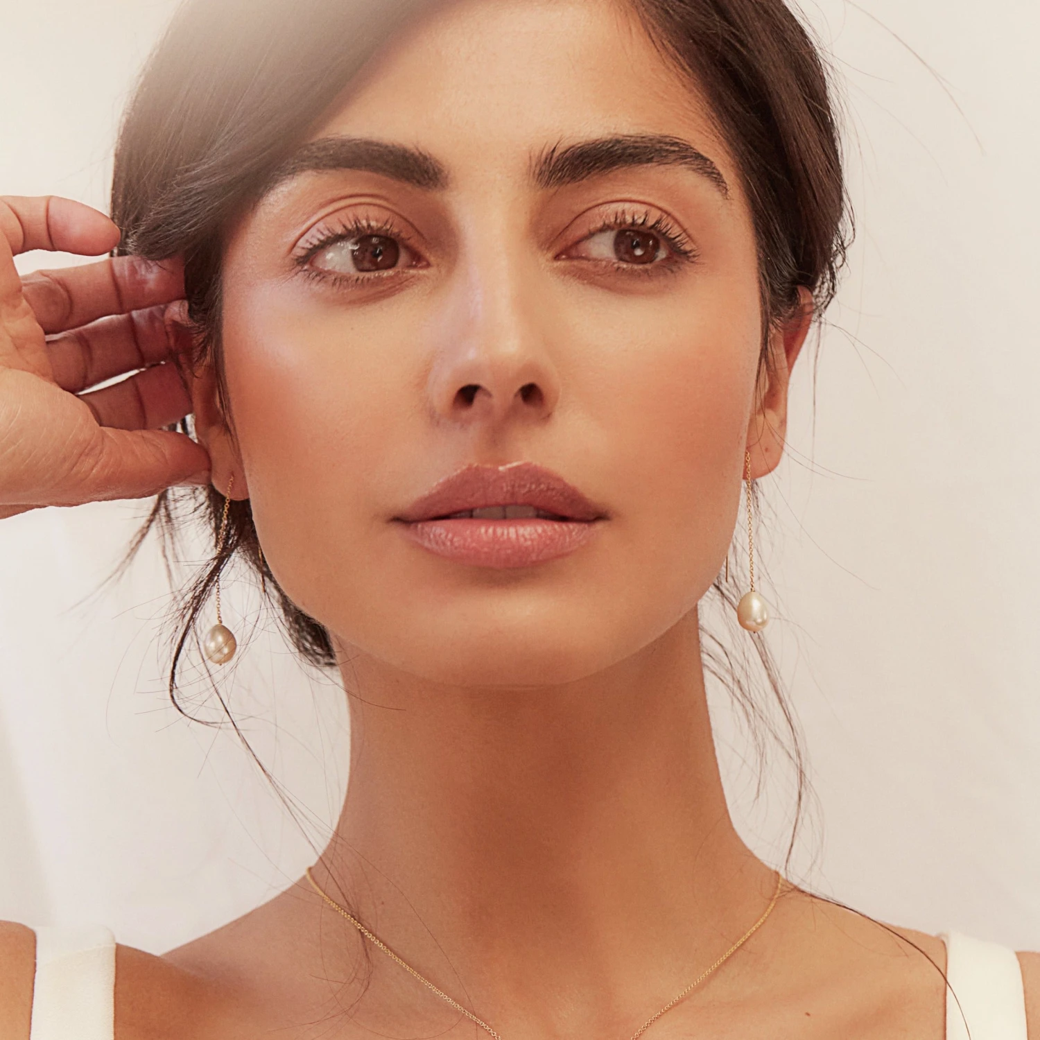 Gold Large Pearl Drop Ear Threaders - Image 4