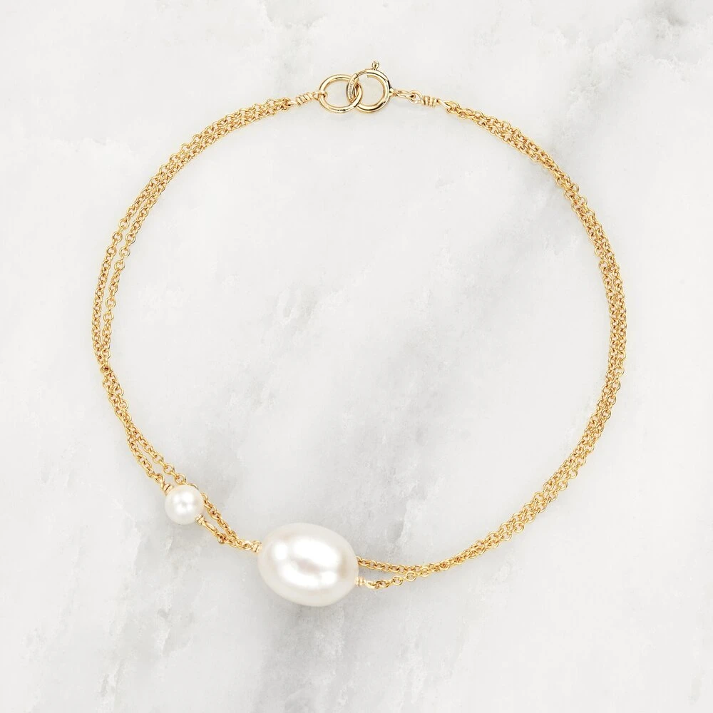 Gold Layered Large And Small Pearl Bracelet - Image 5