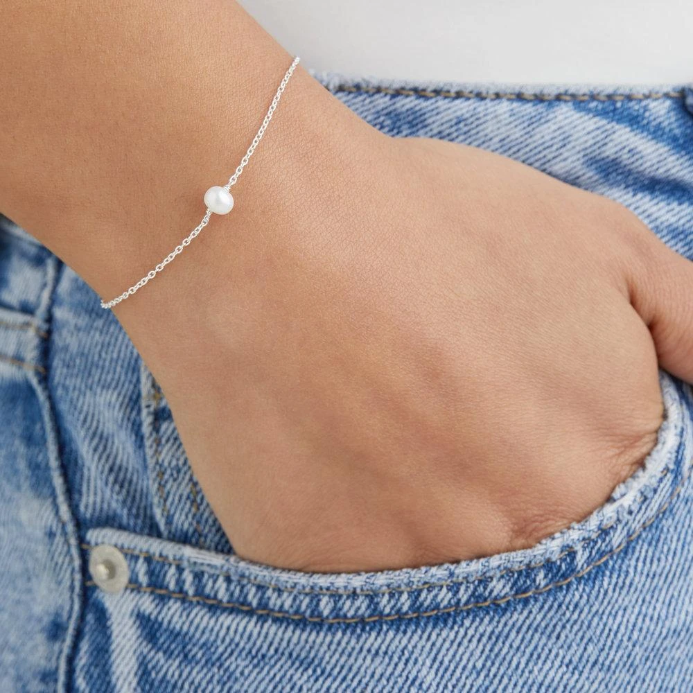 White Gold Single Pearl Bracelet - Image 4