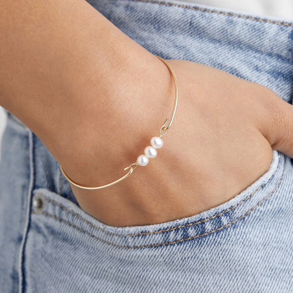 Gold Cluster Pearl Bangle - Image 2