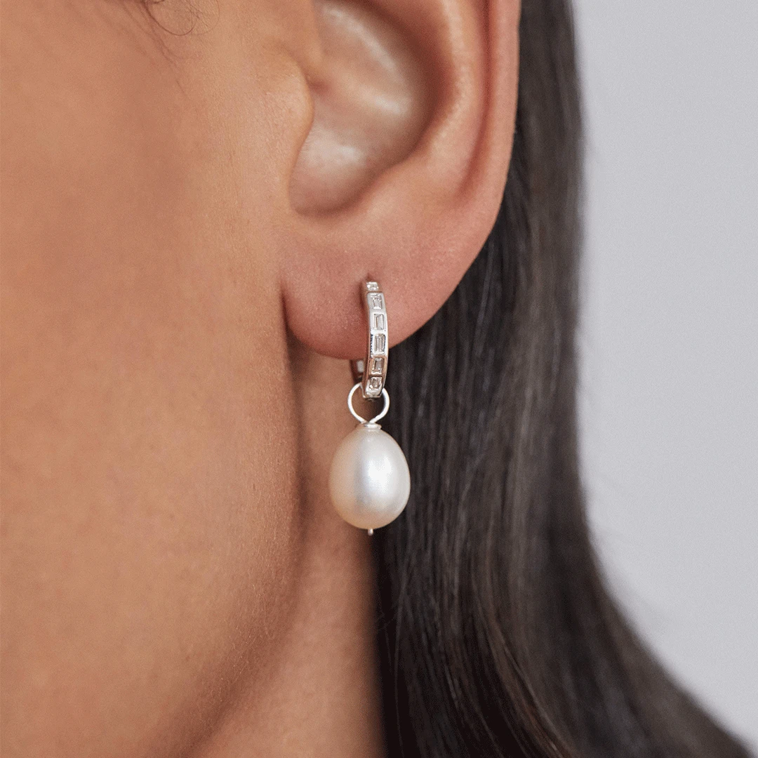 Silver Diamond Style Baguette Medium Hoop Earrings - Image 3